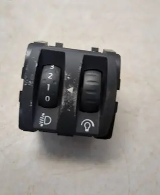 Renault Clio IV Headlight level height control switch A14547 251900567R 14072301