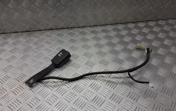 KIA Rio Rear seatbelt buckle