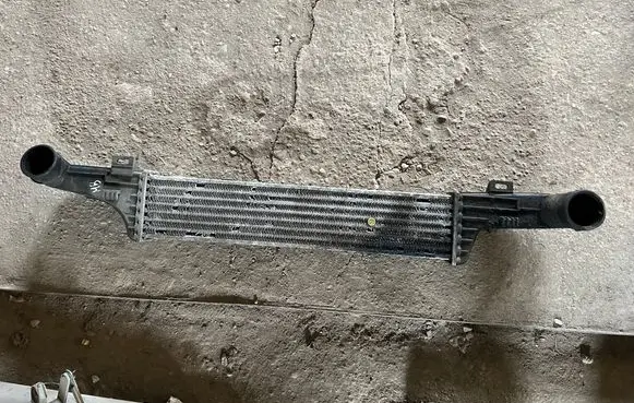 Mercedes-Benz E W210 Intercooler radiator 2105000400