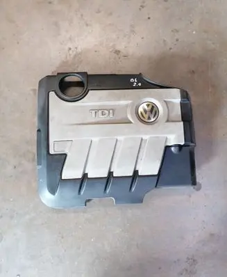 Volkswagen PASSAT B6 Engine cover (trim)