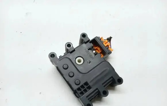 Mazda CX-5 Air flap motor/actuator 5213M