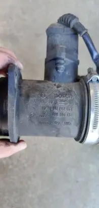 Volkswagen PASSAT B5.5 Mass air flow meter 038906461