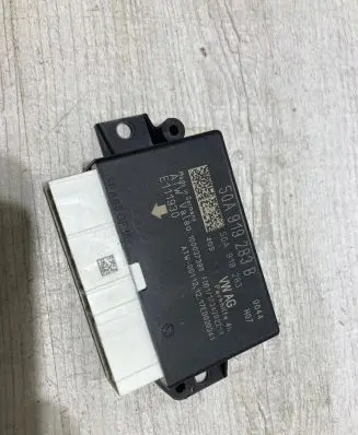 Audi A3 S3 8V Parking PDC control unit/module 5Q0919283B