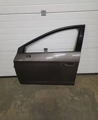 Seat Leon (5F) Front door 