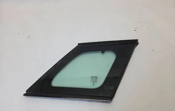Land Rover Range Rover Evoque L538 Front triangle window/glass 