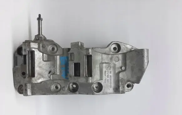 BMW 5 F10 F11 Engine mount bracket 8506863