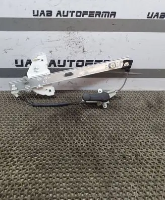 Rear door manual window regulator
