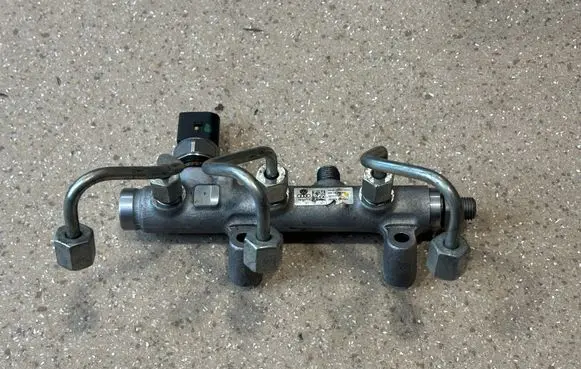 Audi A5 Fuel main line pipe 059130089BS