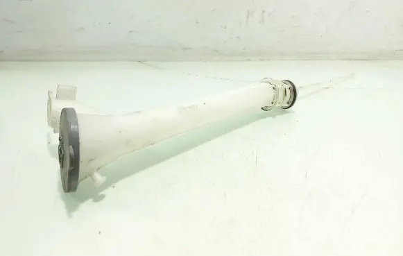 Nissan Juke I F15 Window washer liquid tank fill tube 010123