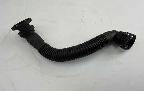 Volkswagen PASSAT B7 Breather hose/pipe 03L103493AE