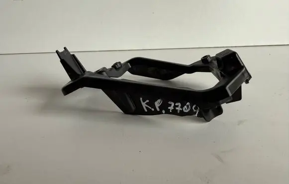 Toyota RAV 4 (XA50) Fog light bracket 8148242050