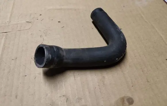 Chrysler PT Cruiser Engine coolant pipe/hose 