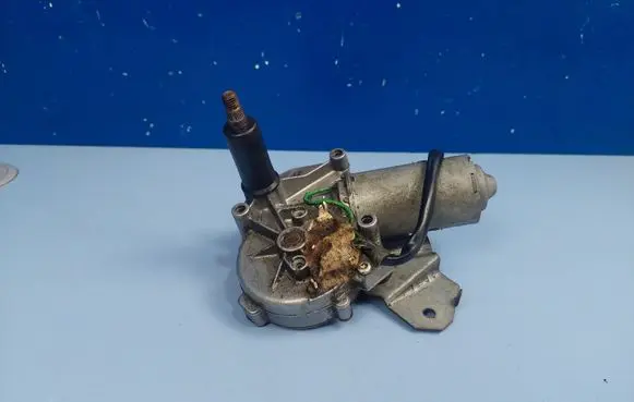Nissan Terrano Wiper motor 0143600901