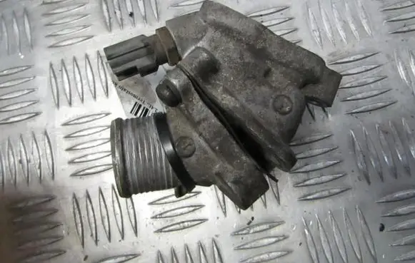 Volvo V70 Engine coolant pipe/hose 30650022