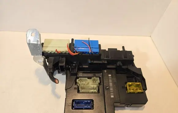 Mercedes-Benz C W204 SAM control unit 2045457201