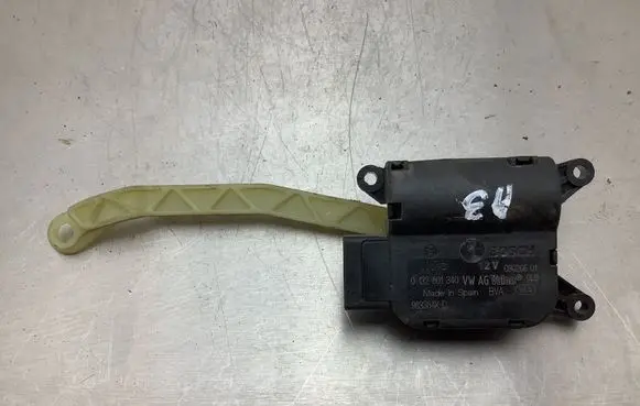 Audi A3 S3 8P Air flap motor/actuator 0132801340 0332801300 983384KD