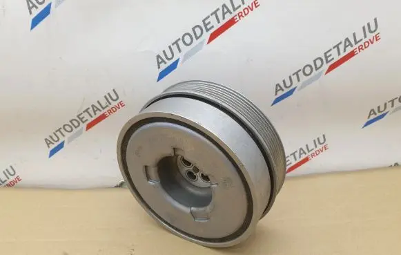 BMW 2 F46 Crankshaft pulley 8687695 5A79500