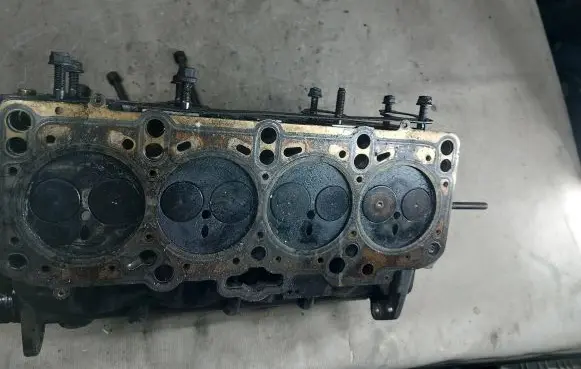 Ford Galaxy Engine head 038103373R