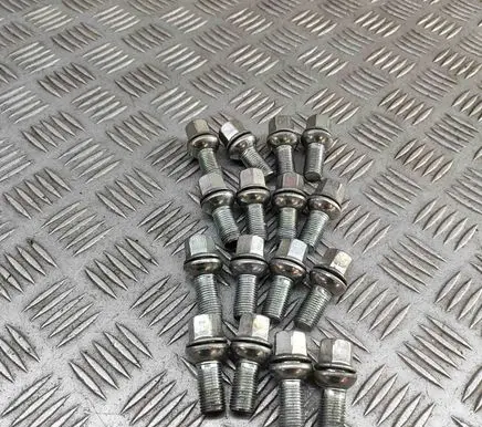 Audi Q4 Sportback e-tron Nuts/bolts WHT002438