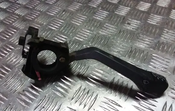 Volkswagen PASSAT B3 Wiper control stalk 357953503