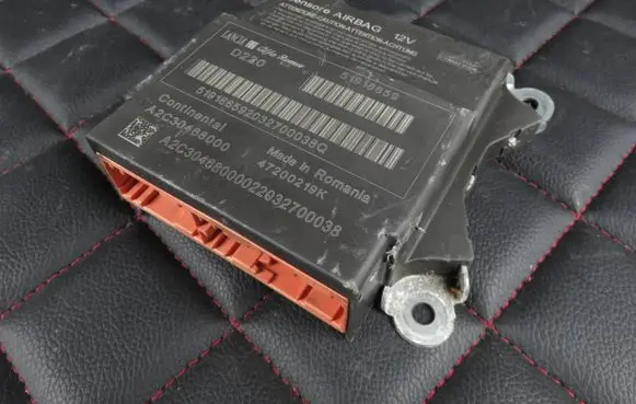 Fiat 500 Airbag control unit/module 51918659 A2C30468000 47200219K