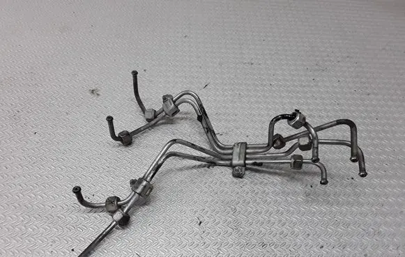 Opel Astra G Fuel injector supply line/pipe 