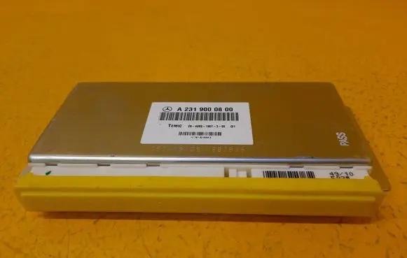 Mercedes-Benz SL R231 Air suspension control unit module (rear) A2319000800
