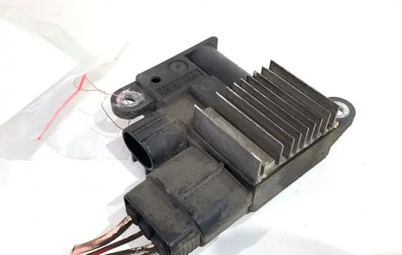 Toyota Yaris Cross Fan control module 89257K0020