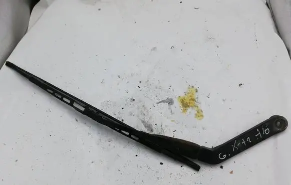 Nissan X-Trail T30 Rear wiper blade 12001