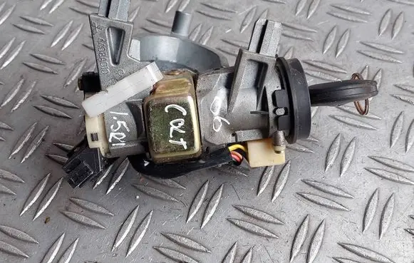 Mitsubishi Colt Ignition lock 4408A010 Mr587813