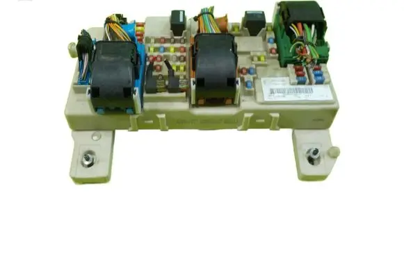 Ford Kuga I Fuse box set AV4T14014BBC BEZPIECZNIKOW