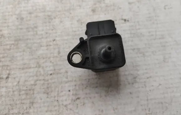 Mercedes-Benz Vito Viano W638 Air pressure sensor 0115420717