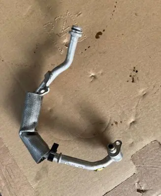 Audi SQ7 Coolant pipe/hose 057121044F 20160531