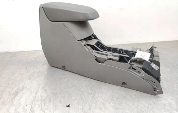 Ford Kuga I Center console 7M51R045A62ADW 7M5X044C16AAW 7M51R045M62ADW