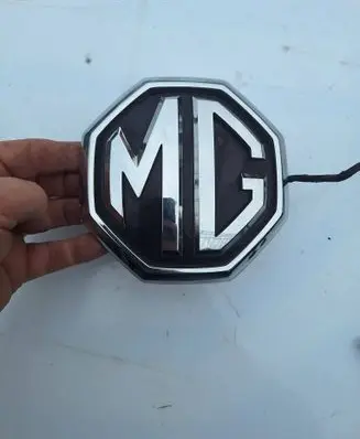 MG ZS Manufacturer badge logo/emblem 10465797