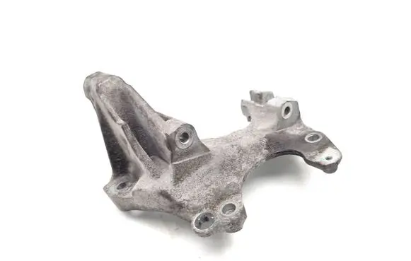 Nissan Qashqai Generator/alternator bracket 117104394R
