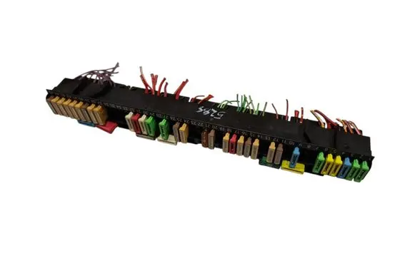 BMW 5 E39 Fuse module