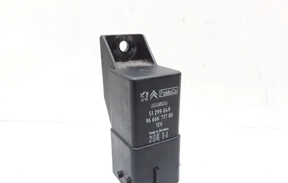 Volvo V40 Glow plug pre-heat relay 51299049 9666671780
