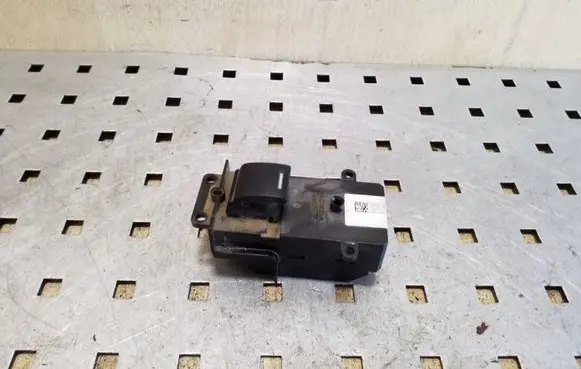 Honda CR-V Electric window control switch 35770SWAG010M2