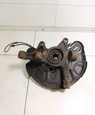 Front wheel hub spindle knuckle