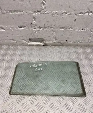 Mazda 5 Rear vent window glass 43R00011 NSGM308 DOT23GN