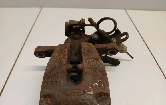 Ford Mondeo MK IV Rear brake caliper