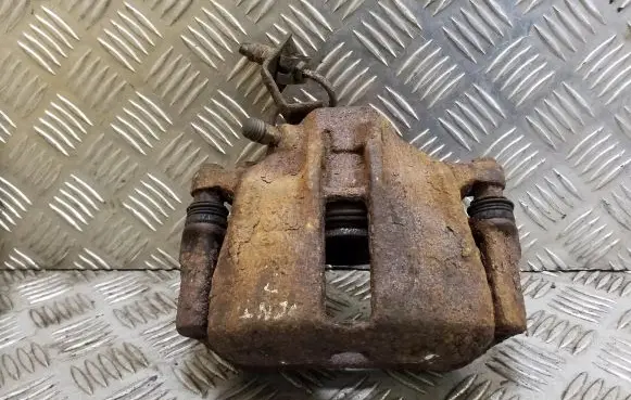 Volkswagen PASSAT B4 Front brake caliper