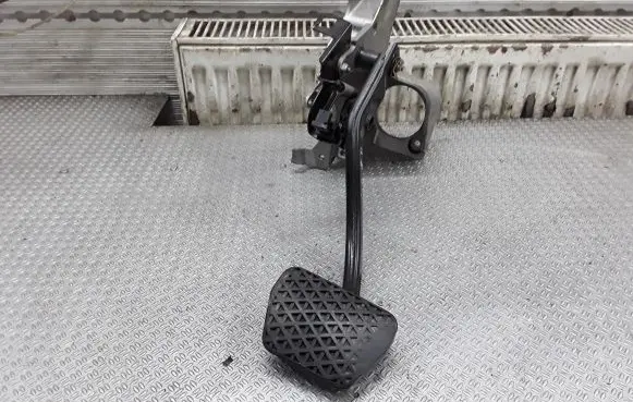 BMW X5 E53 Brake pedal FHL01001101