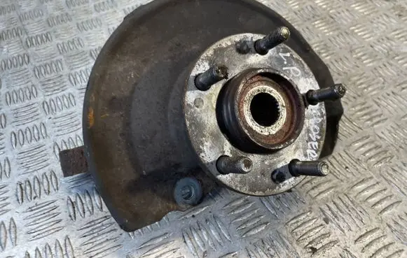 Citroen C-Crosser Front wheel hub spindle knuckle
