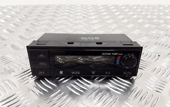 Nissan X-Trail T30 Climate control unit 275008H302