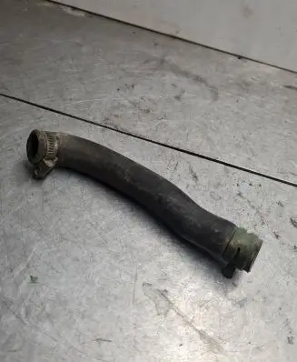 Volkswagen PASSAT B3 Engine coolant pipe/hose