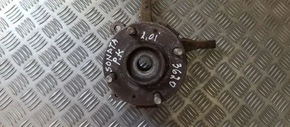 Hyundai Sonata Front wheel hub