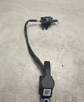 Volvo V40 Airbag deployment crash/impact sensor P31305432