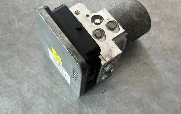BMW 5 G30 G31 ABS Pump 6889217 34516889217